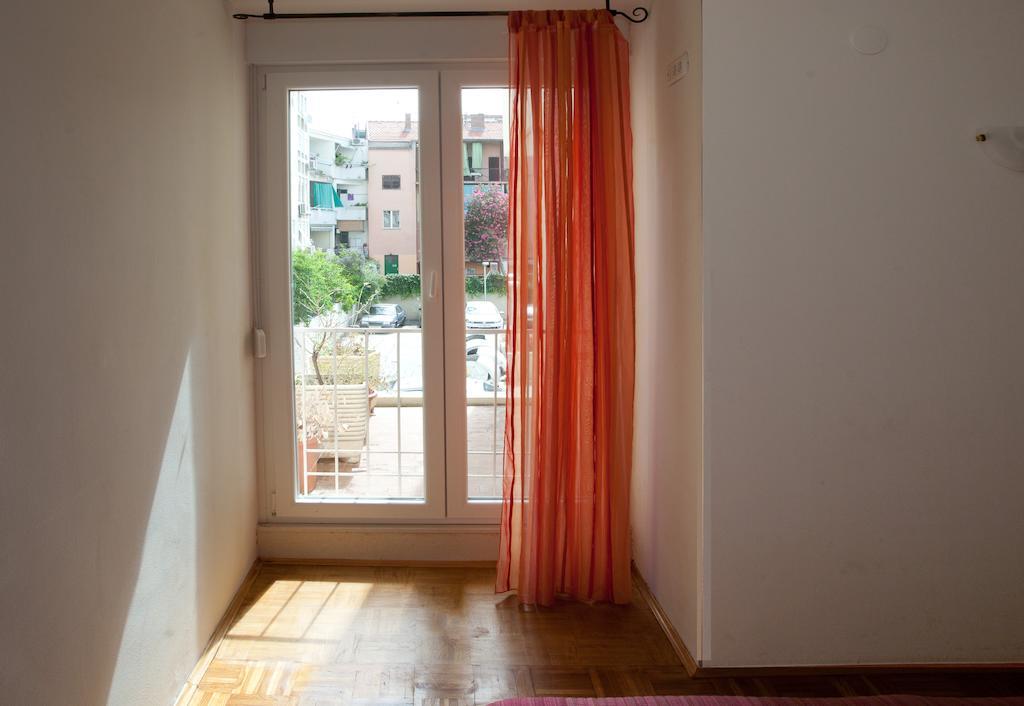 Ideal Location Split Apartments Room photo